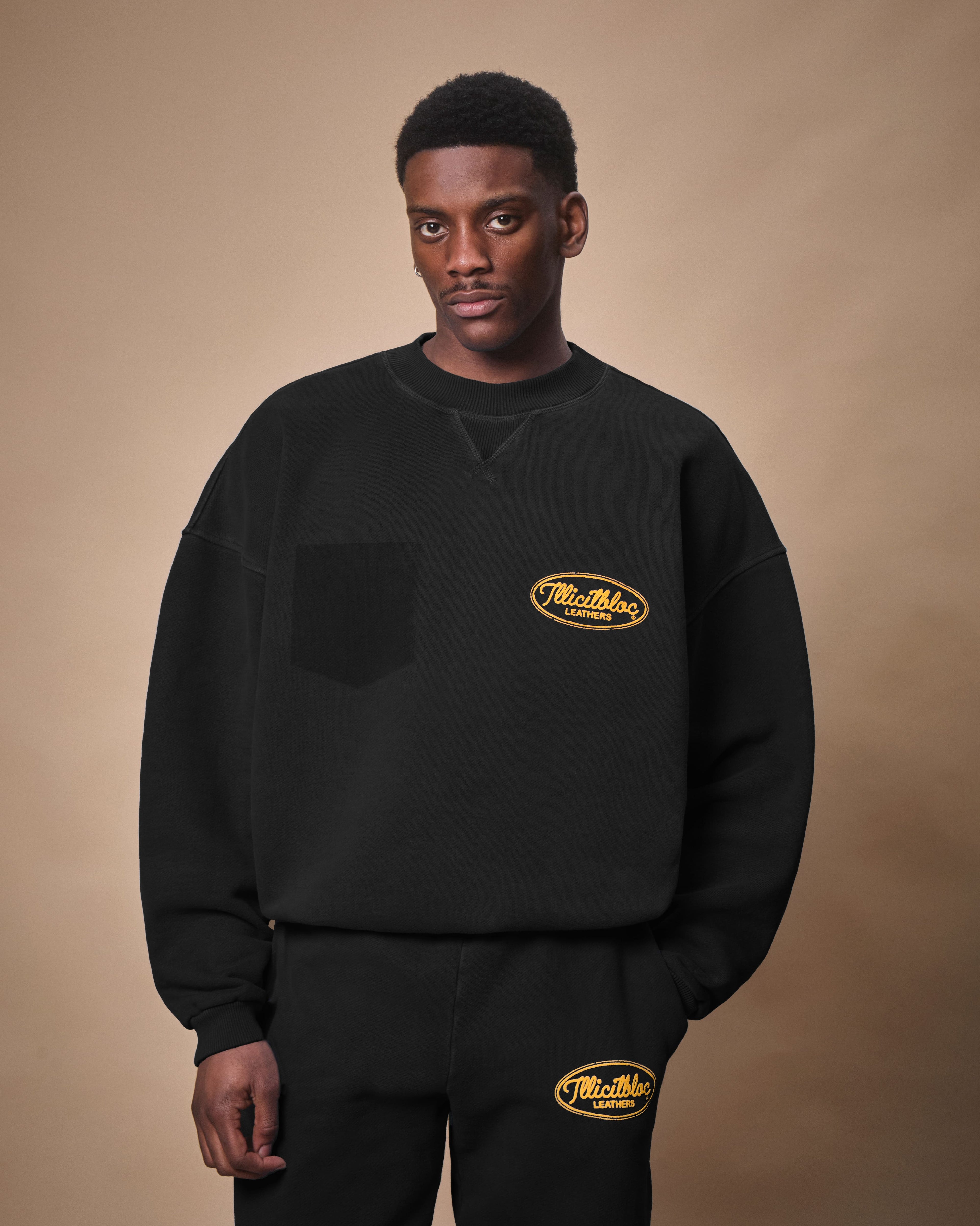 LEATHERS IRONWEAVE™ FADED POCKET SWEATSHIRT - BLACK