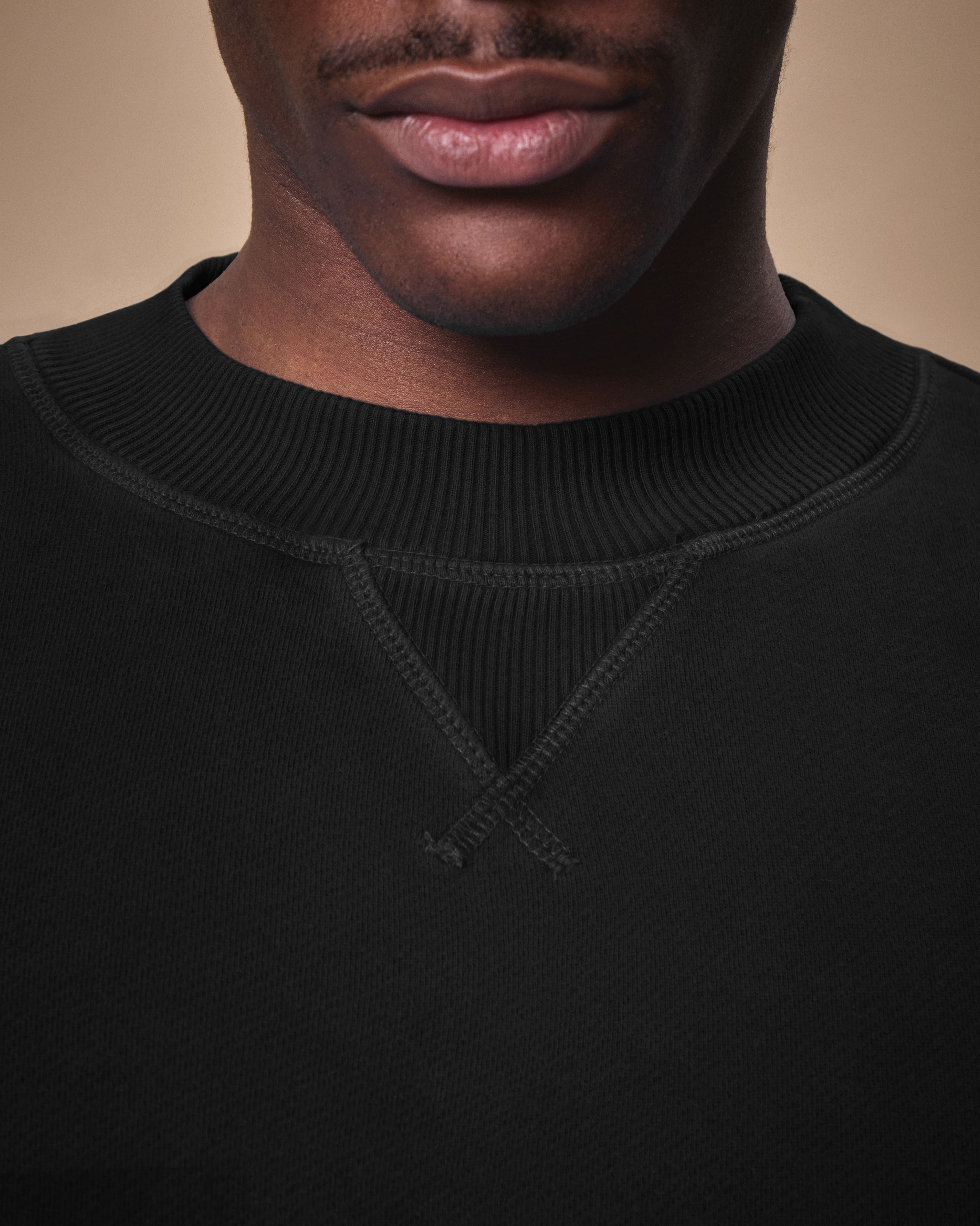 LEATHERS IRONWEAVE™ FADED POCKET SWEATSHIRT - BLACK