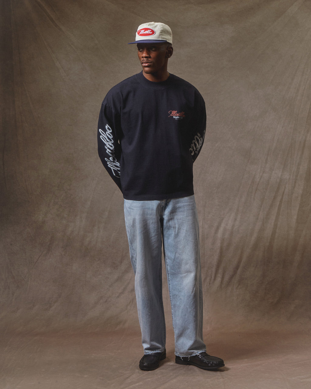 Bull Mascot Long Sleeve T-shirt - Vintage Black