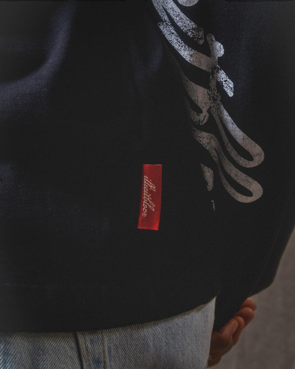 Bull Mascot Long Sleeve T-shirt - Vintage Black