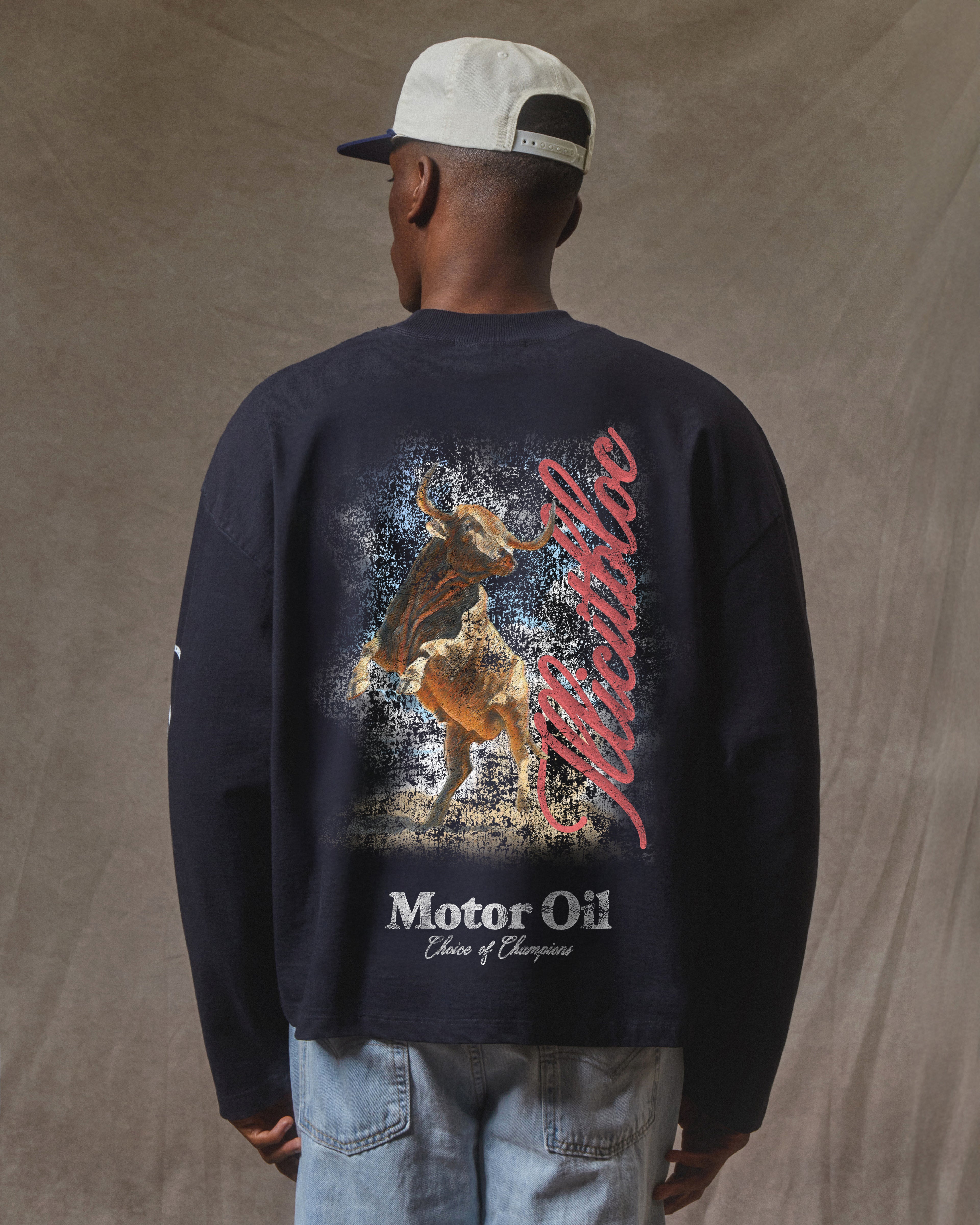 Bull Mascot Long Sleeve T-shirt - Vintage Black