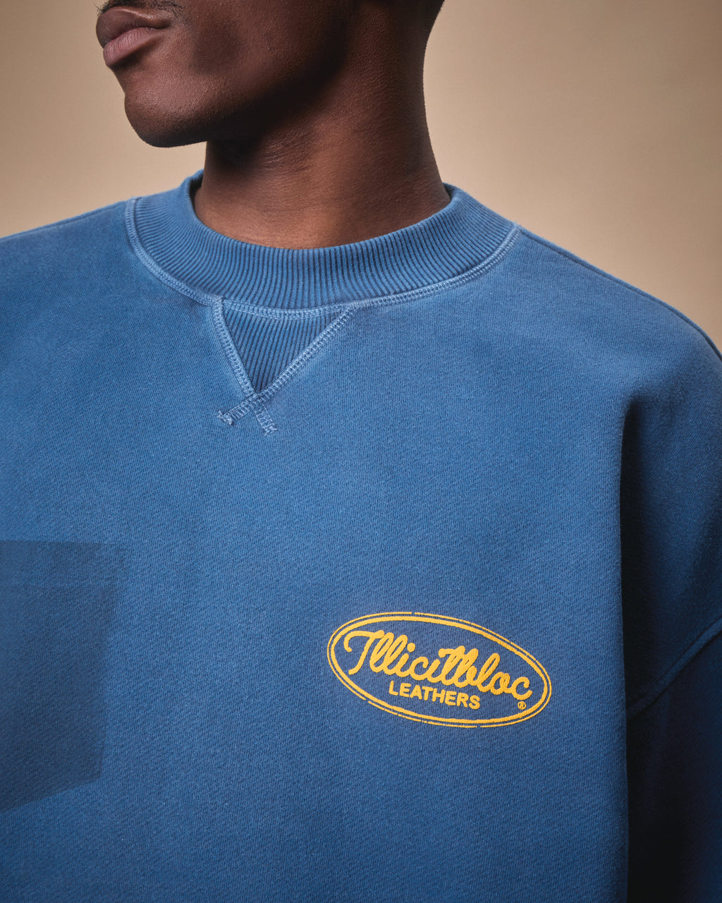 LEATHERS IRONWEAVE™ FADED POCKET SWEATSHIRT - CHORE BLUE