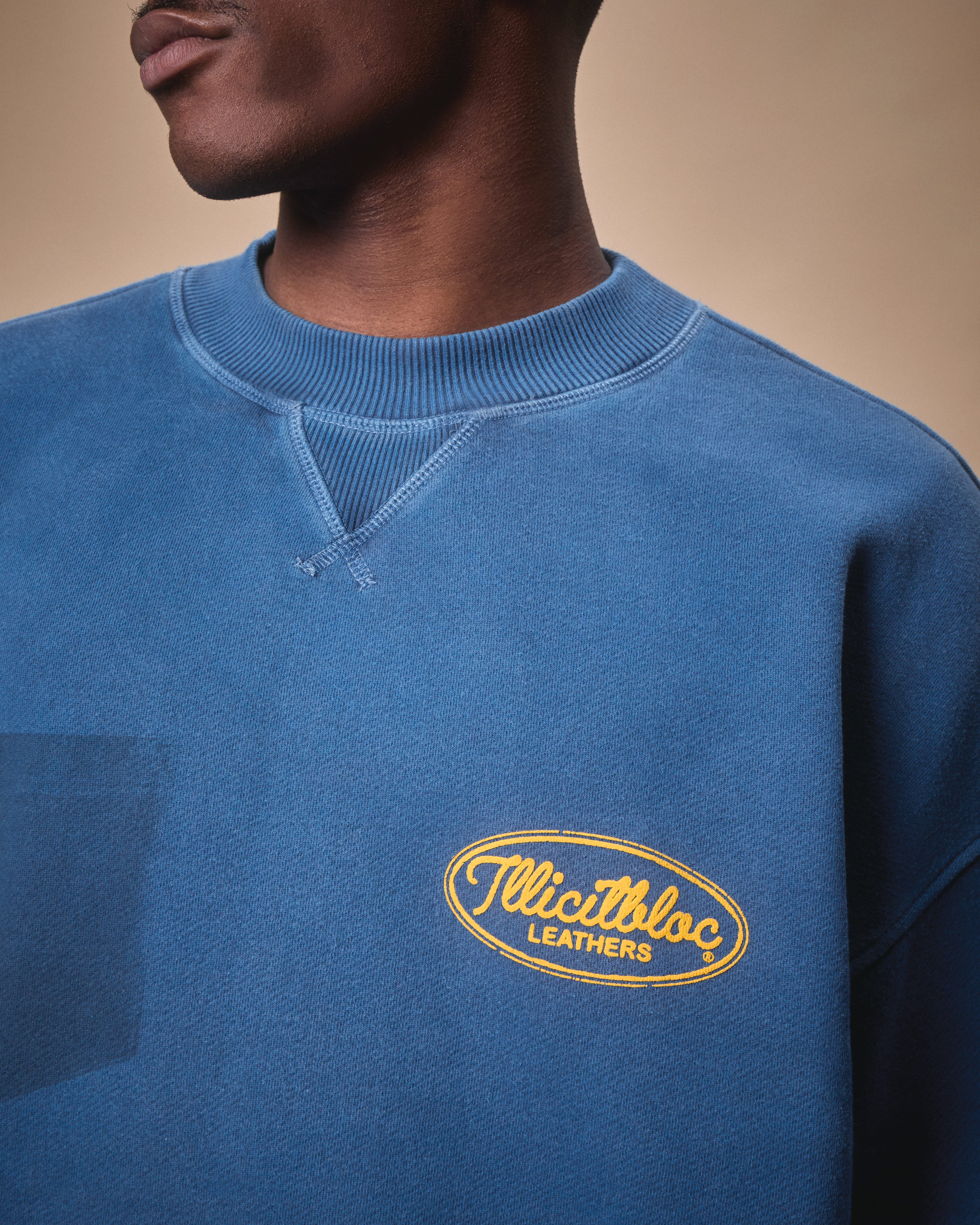 LEATHERS IRONWEAVE™ FADED POCKET SWEATSHIRT - CHORE BLUE