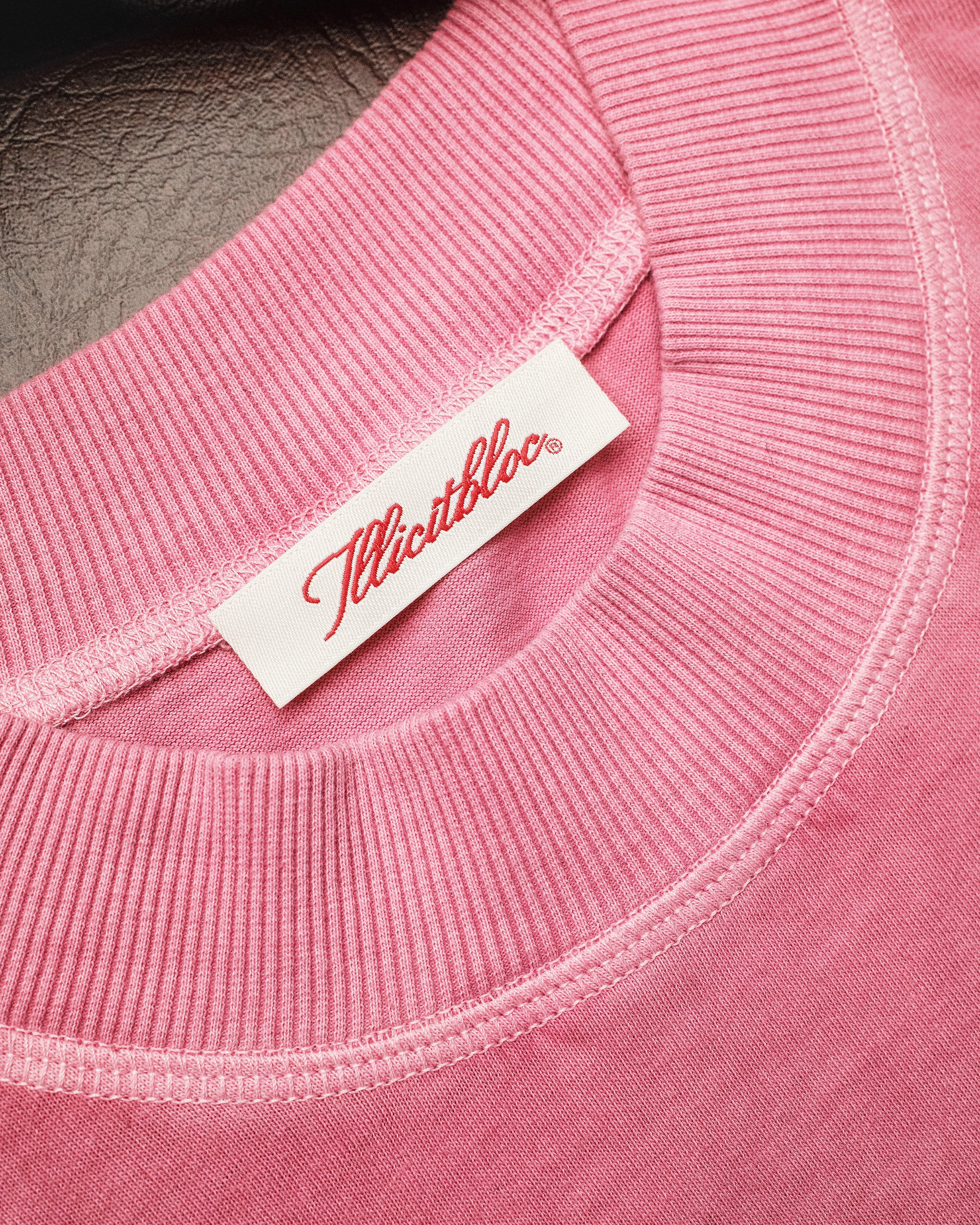 CHROME FEATHERKNIT™ LONG SLEEVE T-SHIRT - WASHED PINK – Illicitbloc
