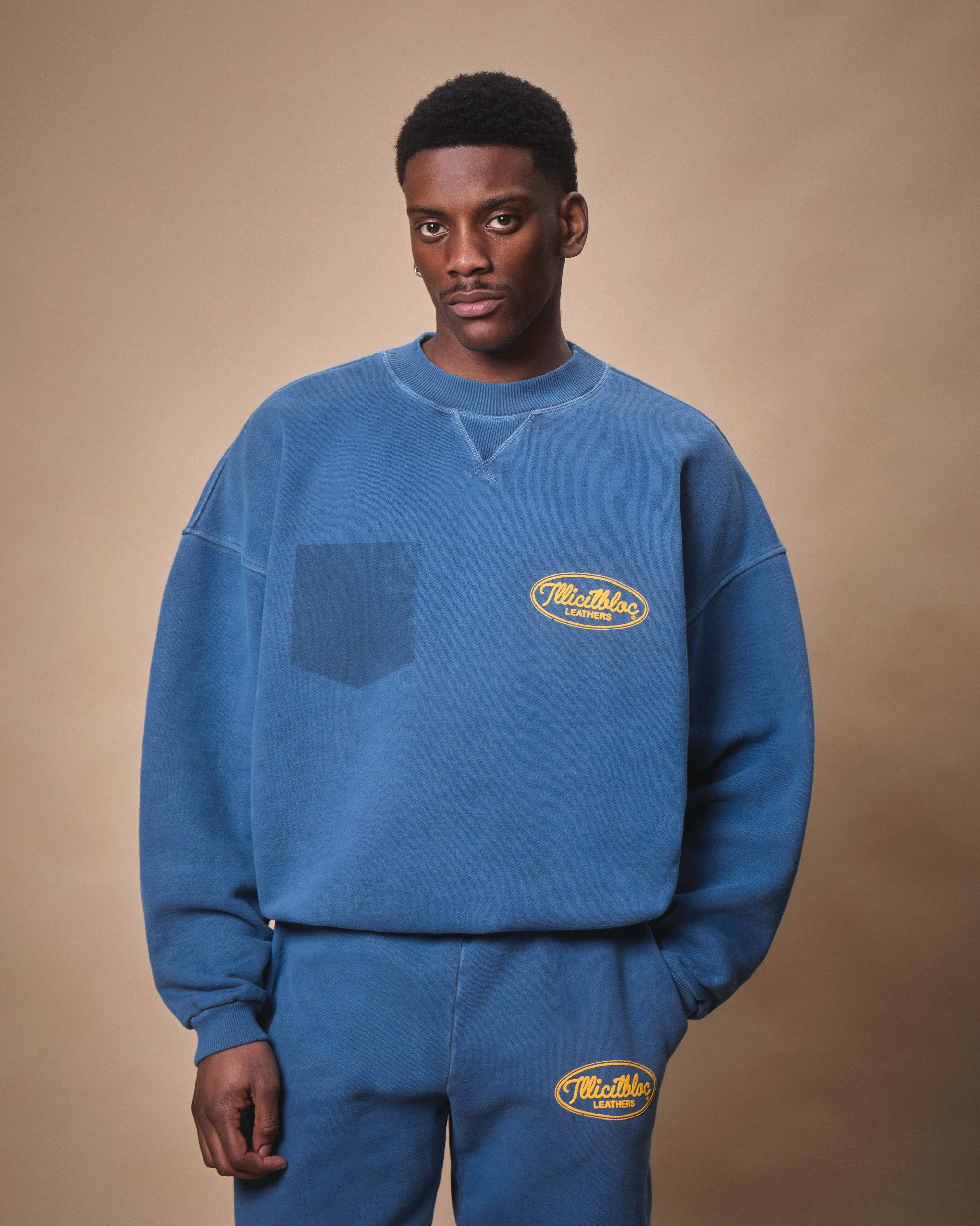LEATHERS IRONWEAVE™ FADED POCKET SWEATSHIRT - CHORE BLUE