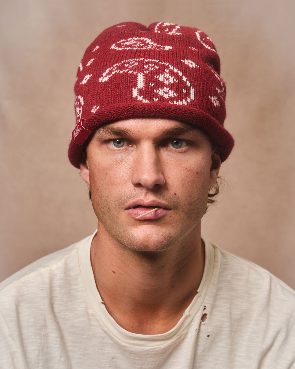 BANDANA ROLLBACK BEANIE - RED