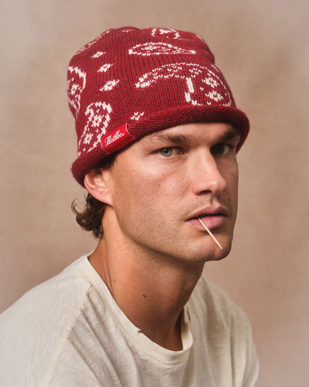 BANDANA ROLLBACK BEANIE - RED