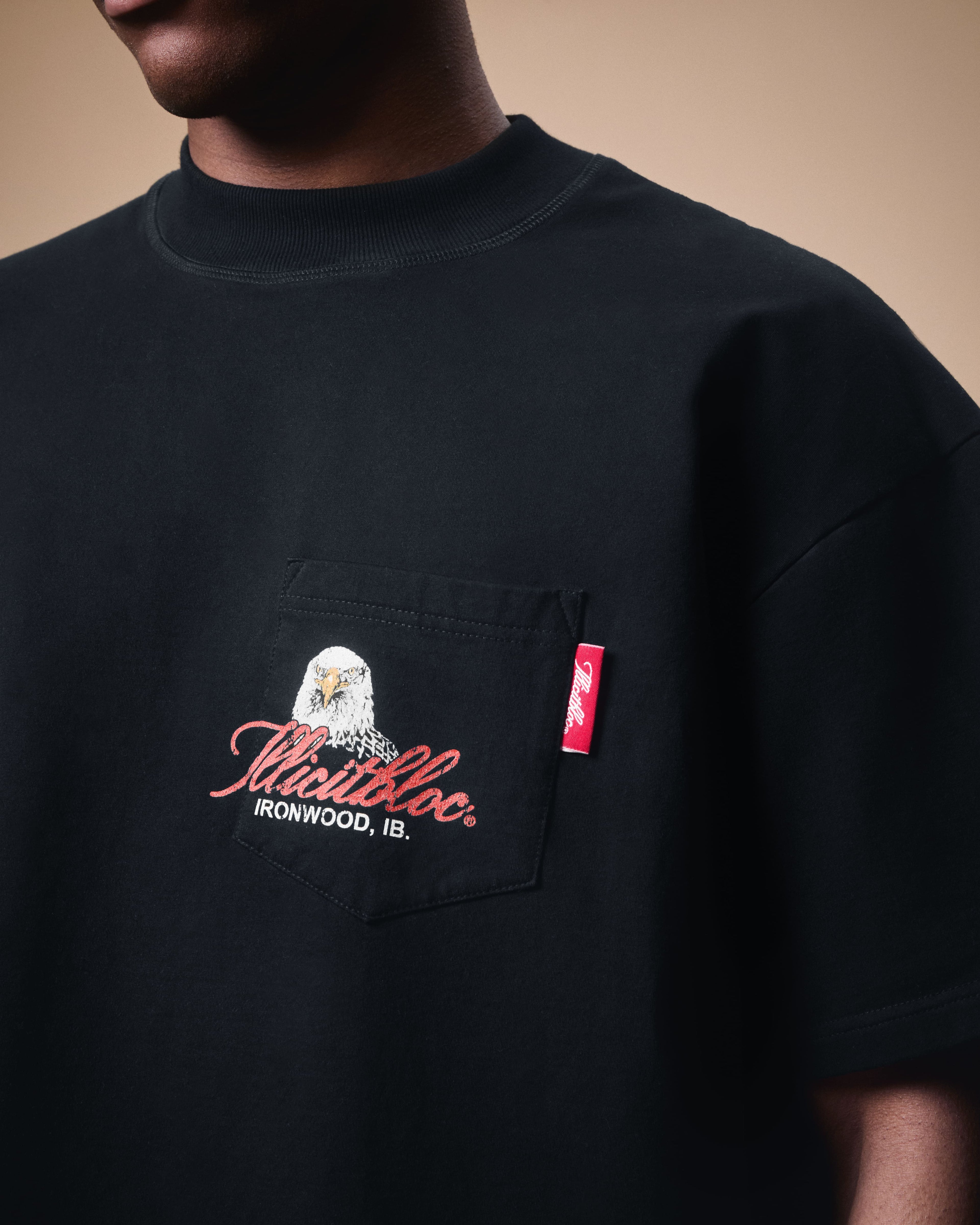 EAGLE CLOUDWEAVE™ POCKET T-SHIRT - VINTAGE BLACK