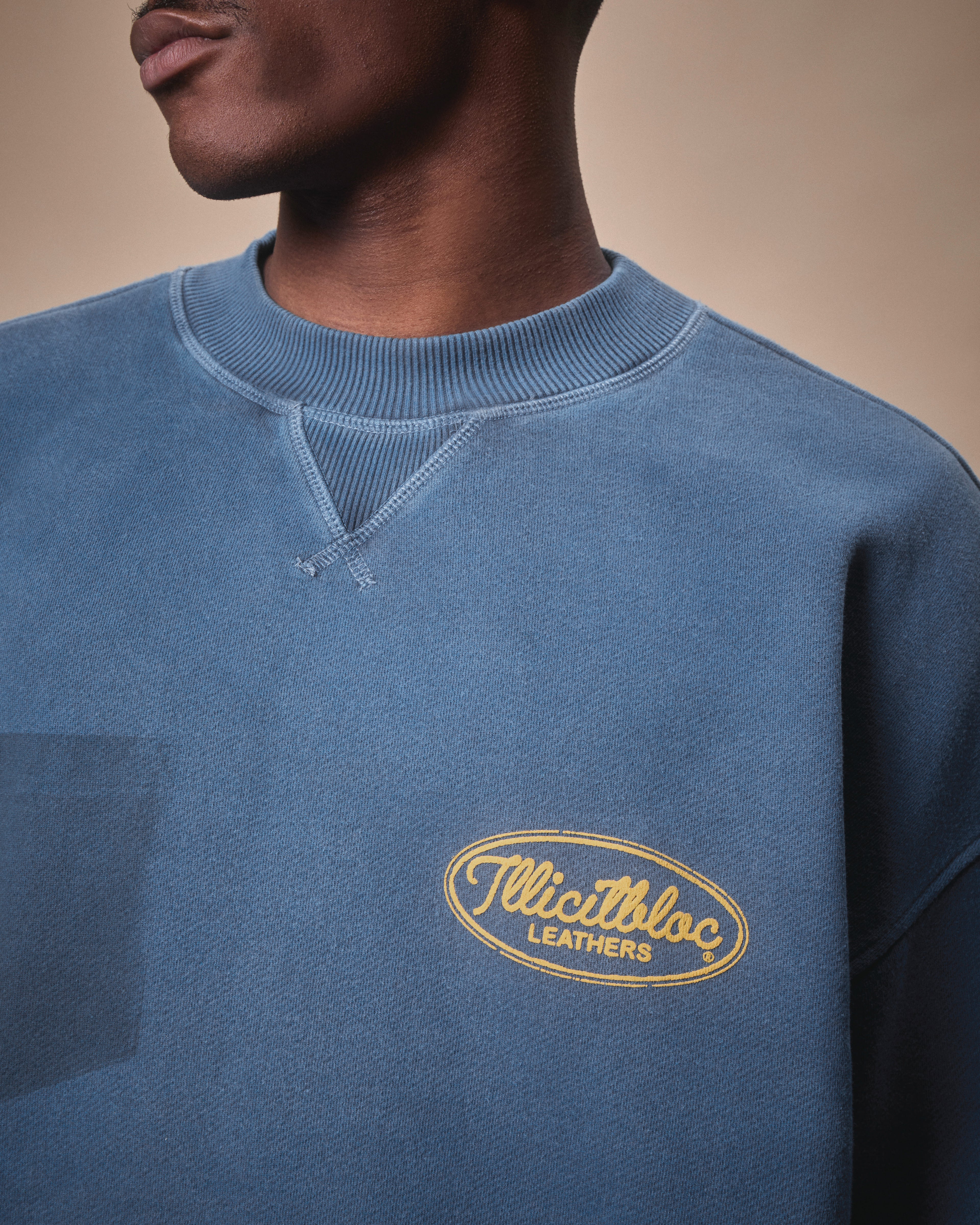 LEATHERS IRONWEAVE™ FADED POCKET SWEATSHIRT - CHORE BLUE