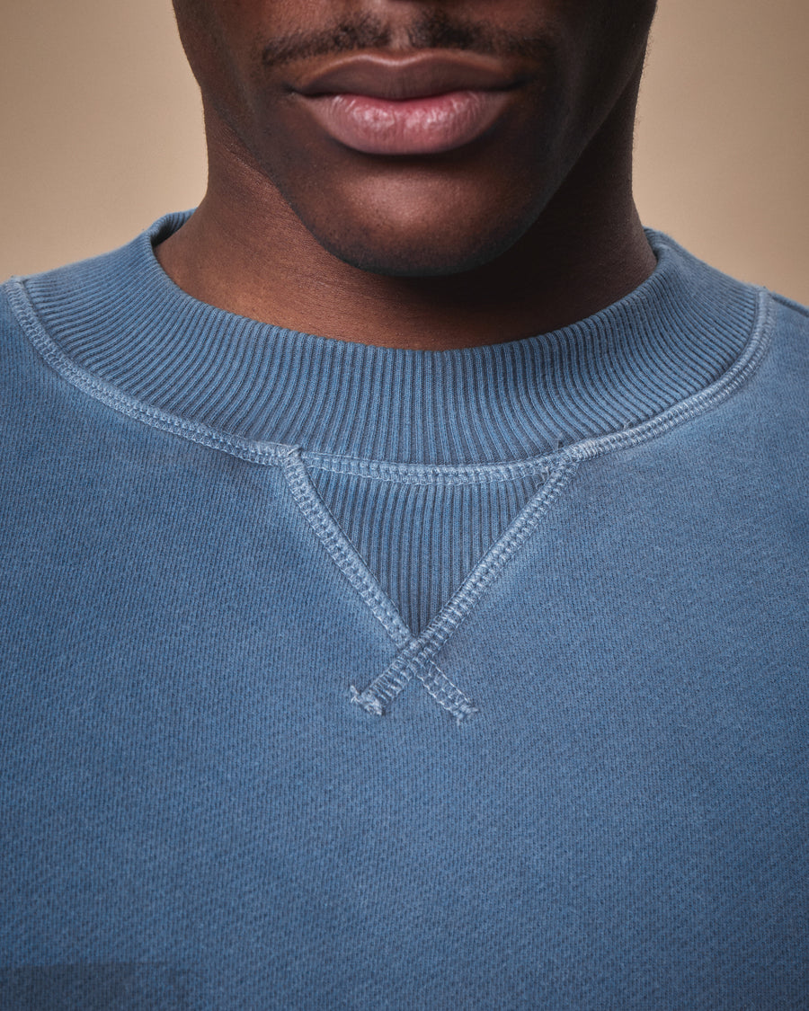 LEATHERS IRONWEAVE™ FADED POCKET SWEATSHIRT - CHORE BLUE