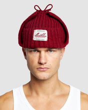 Load image into Gallery viewer, NORDIC BEANIE - RED

