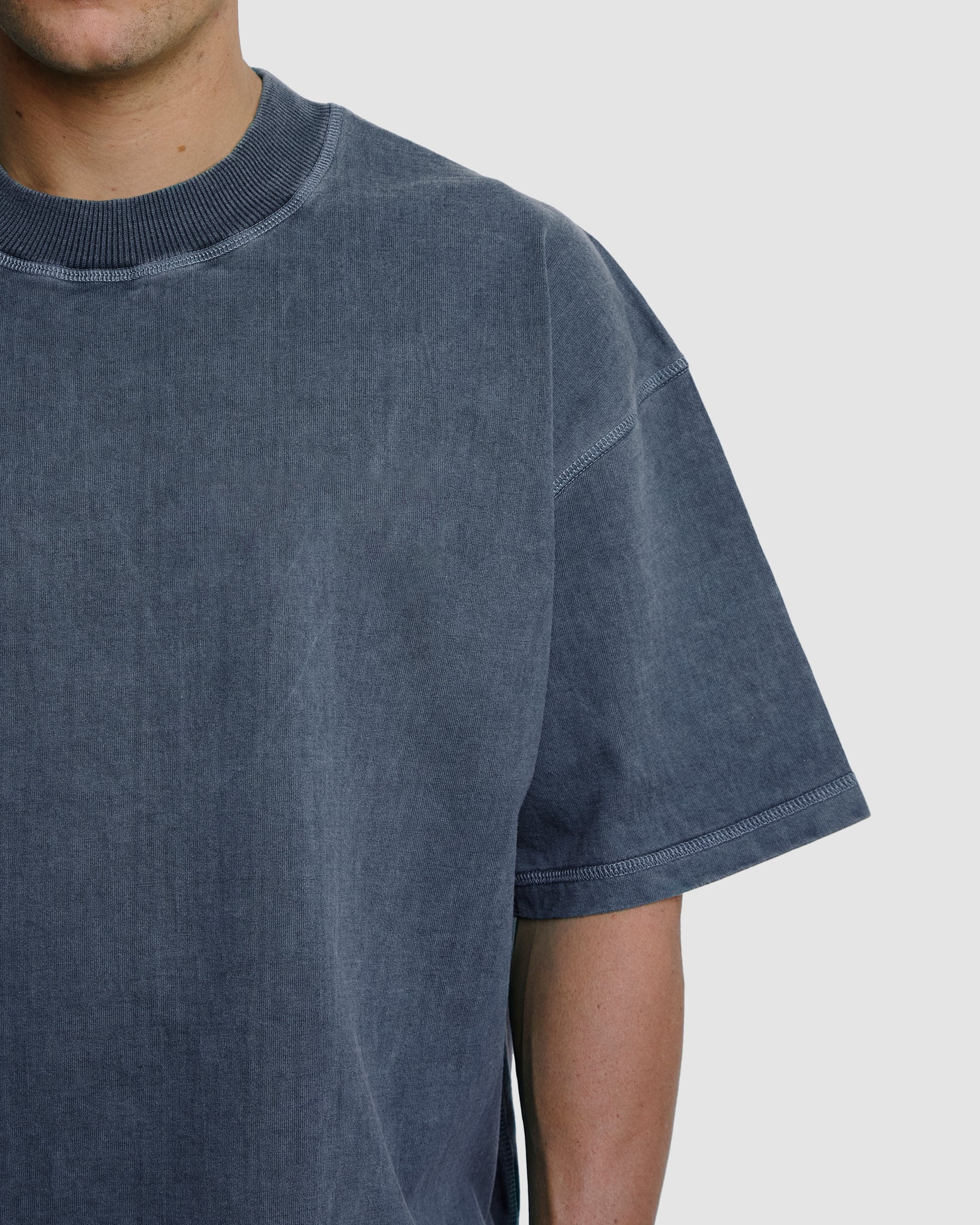 BLANK T SHIRT WASHED NAVY ILLICIT BLOC blank-t-shirt-washed-navy-illicit-bloc