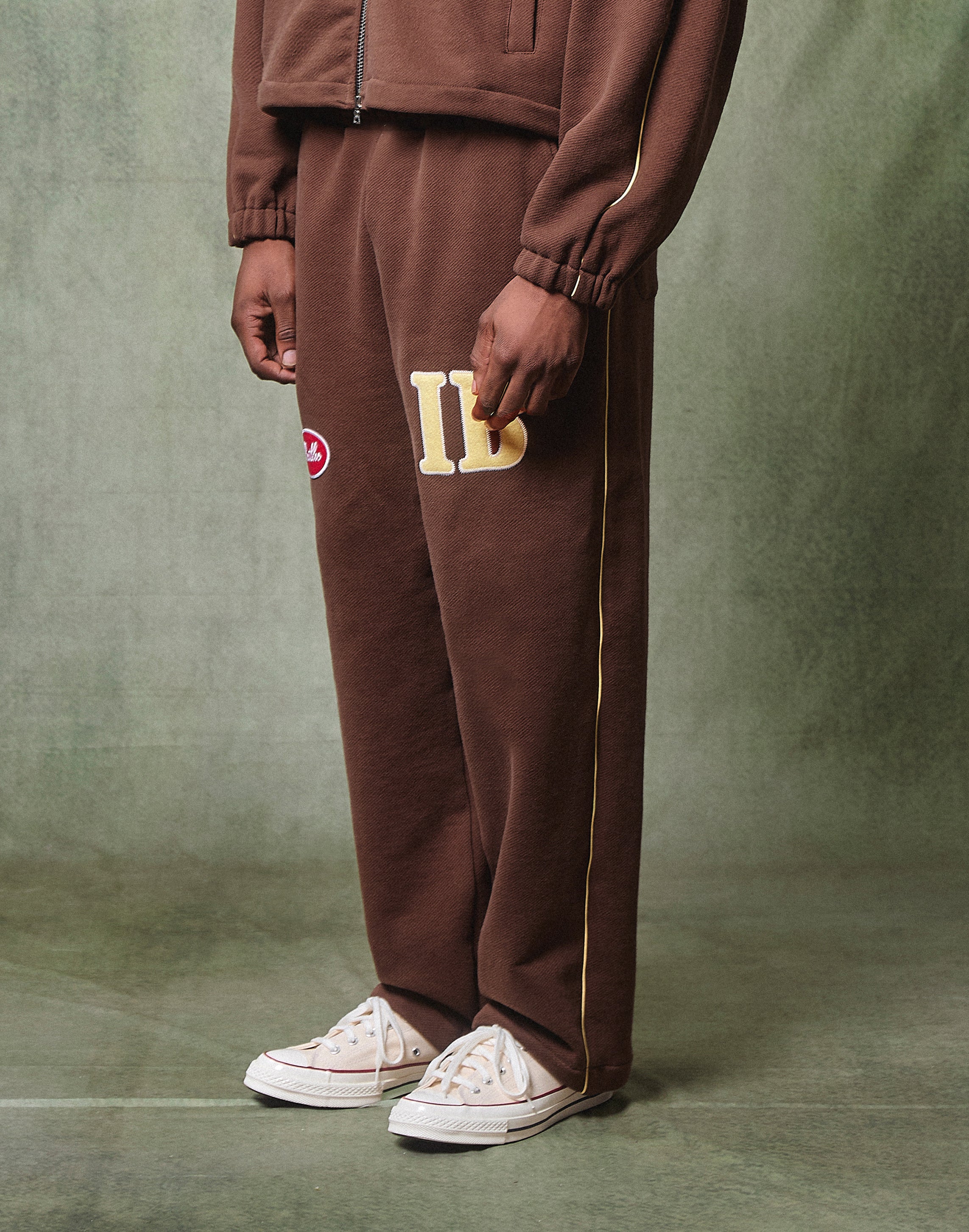 SPELLOUT SWEATPANTS - HICKORY