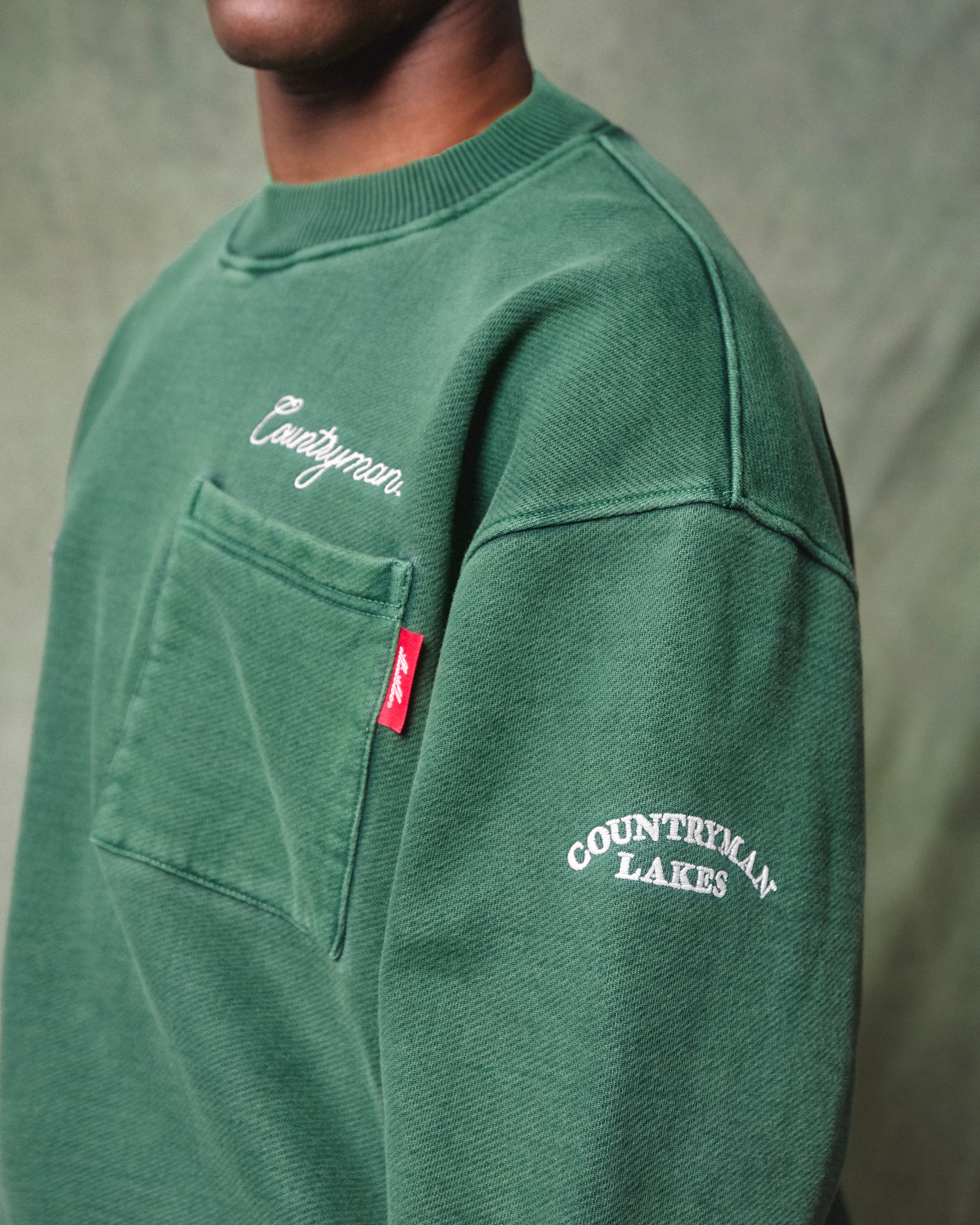 CLUBHOUSE POCKET SWEATSHIRT - HUNTER GREEN
