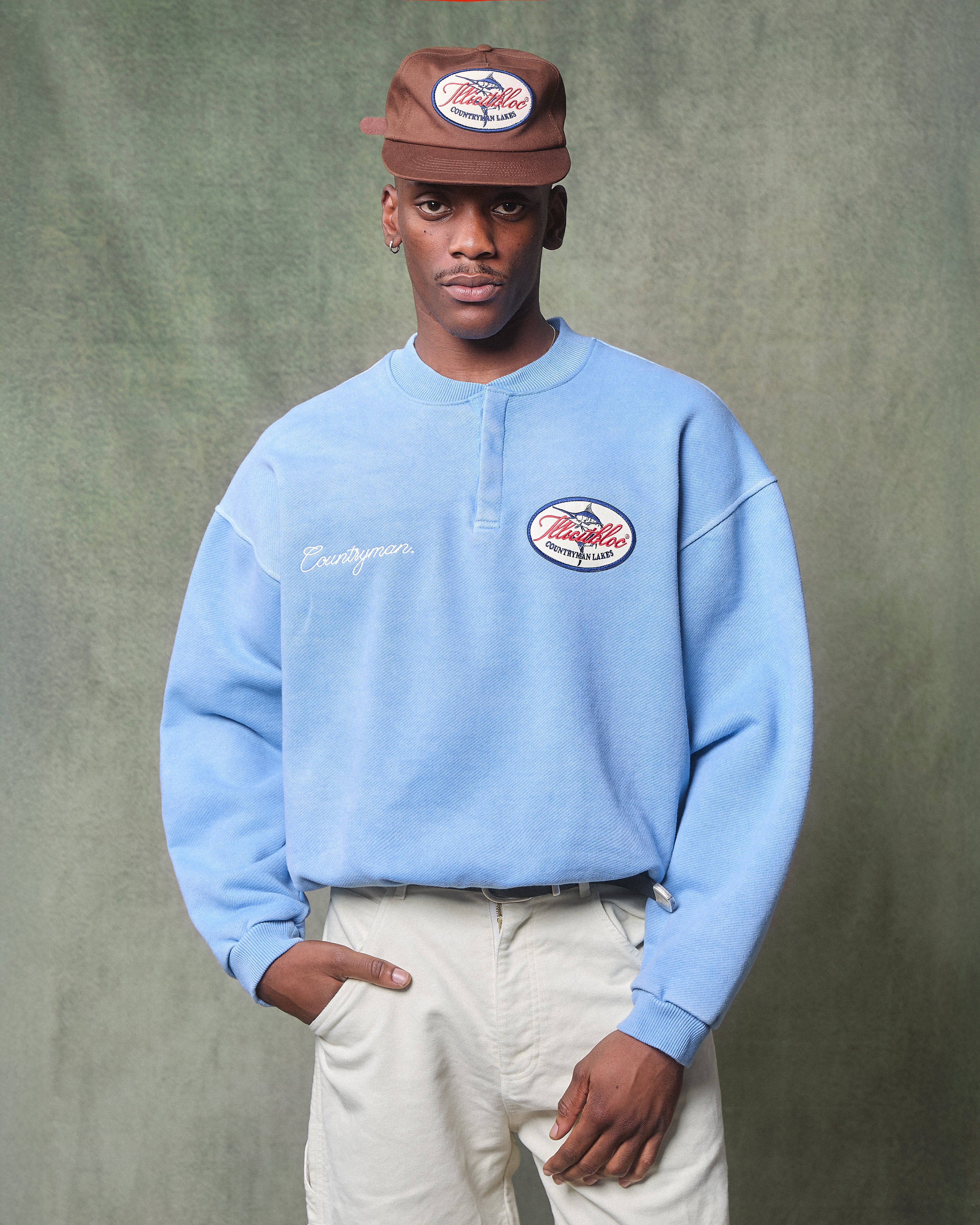 LAKES CREST IRONWEAVE™ HENLEY CREWNECK - POWDER BLUE – Illicitbloc