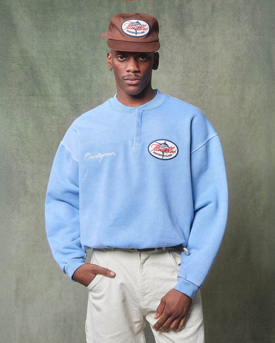 LAKES CREST HENLEY CREWNECK - POWDER BLUE