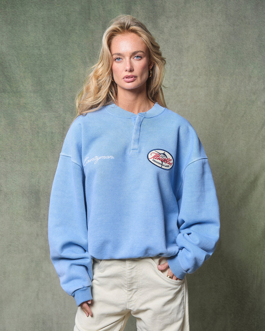 LAKES CREST HENLEY CREWNECK - POWDER BLUE