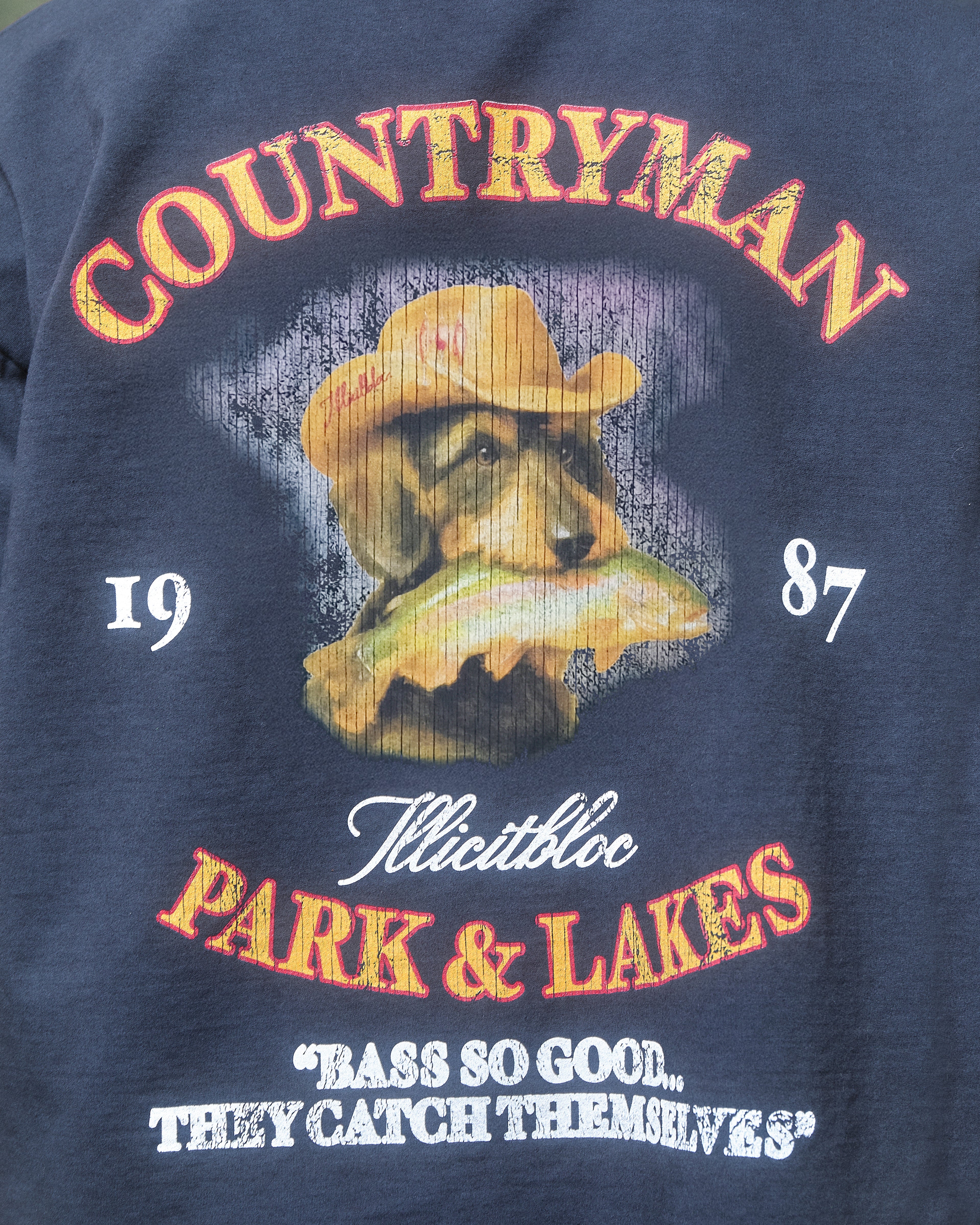 Bass Hound T-shirt - Vintage Black