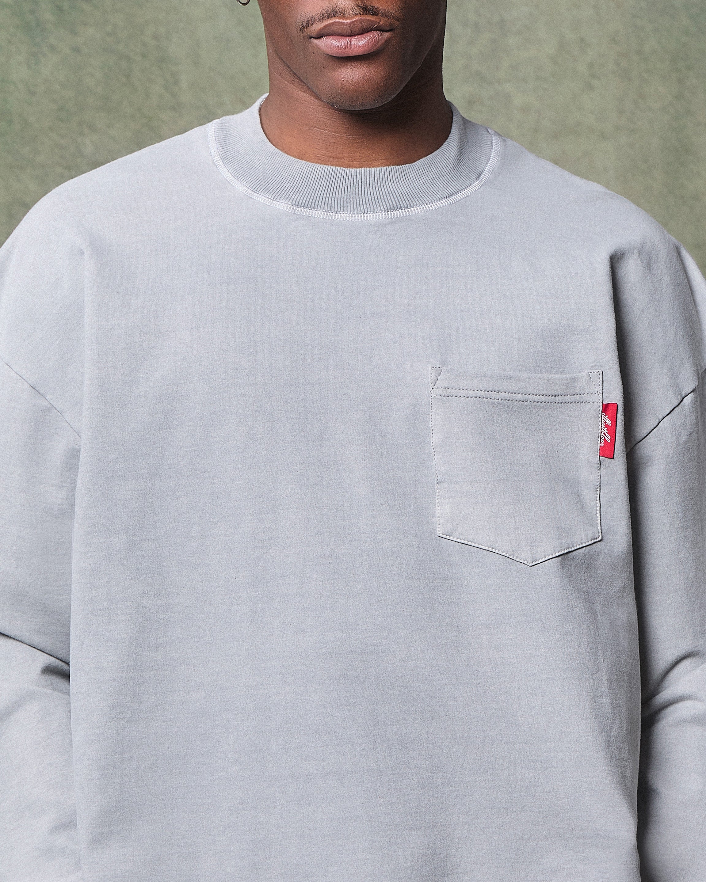 CLASSIC POCKET LONG SLEEVE T-SHIRT - POWDER GREY