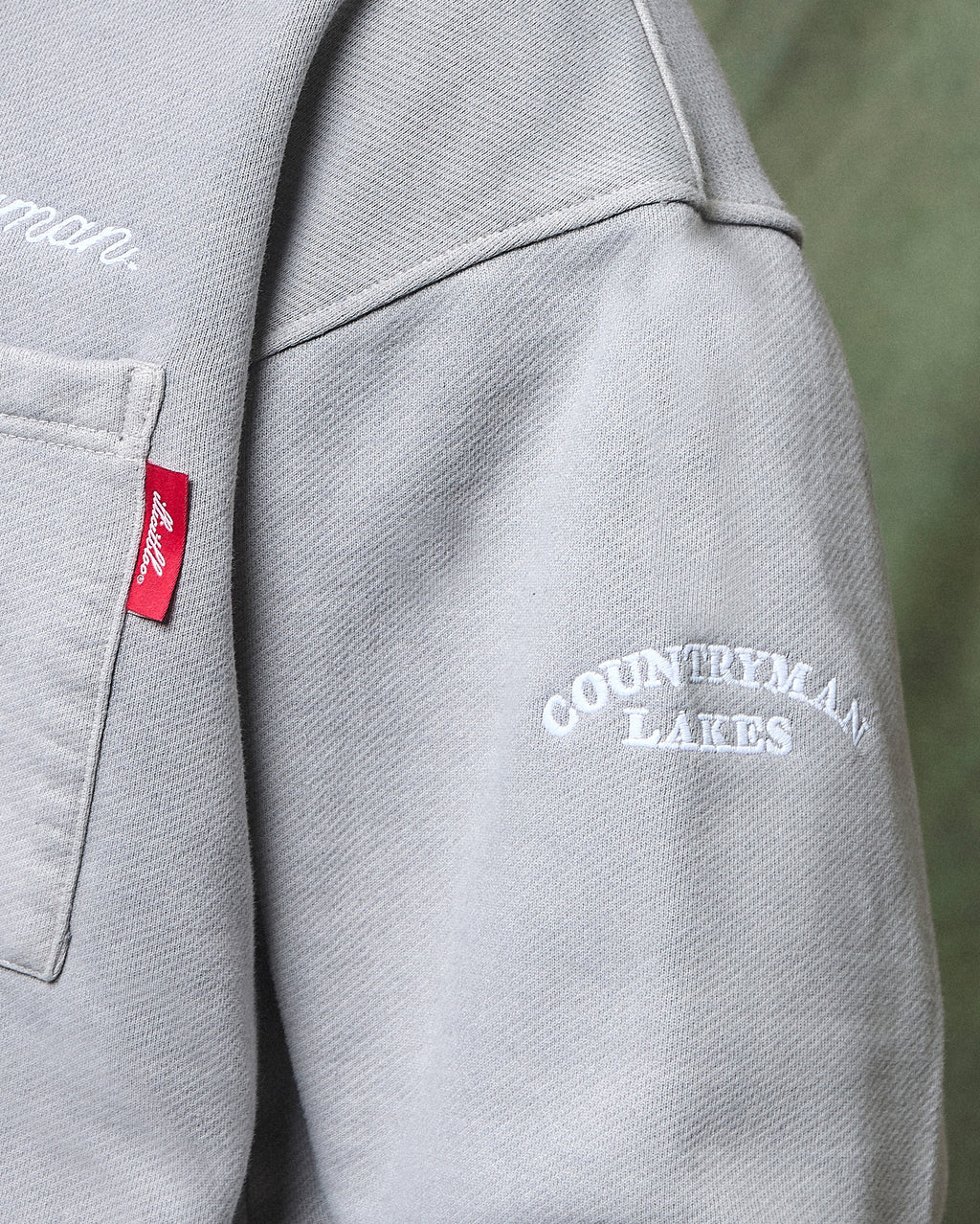 CLUBHOUSE POCKET SWEATSHIRT - POWDER GREY